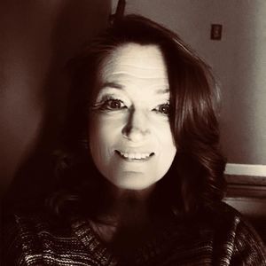 Meet your Posher, Holly